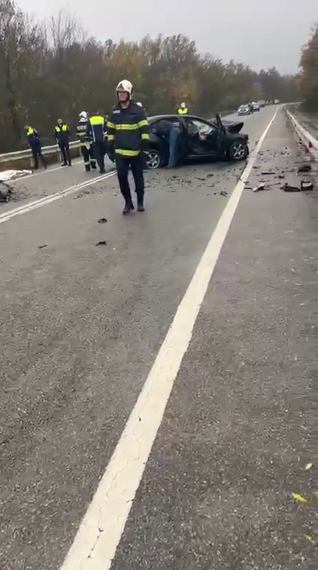 Tragedie la Podari: două persoane au murit, iar una este în stare gravă după un accident cumplit