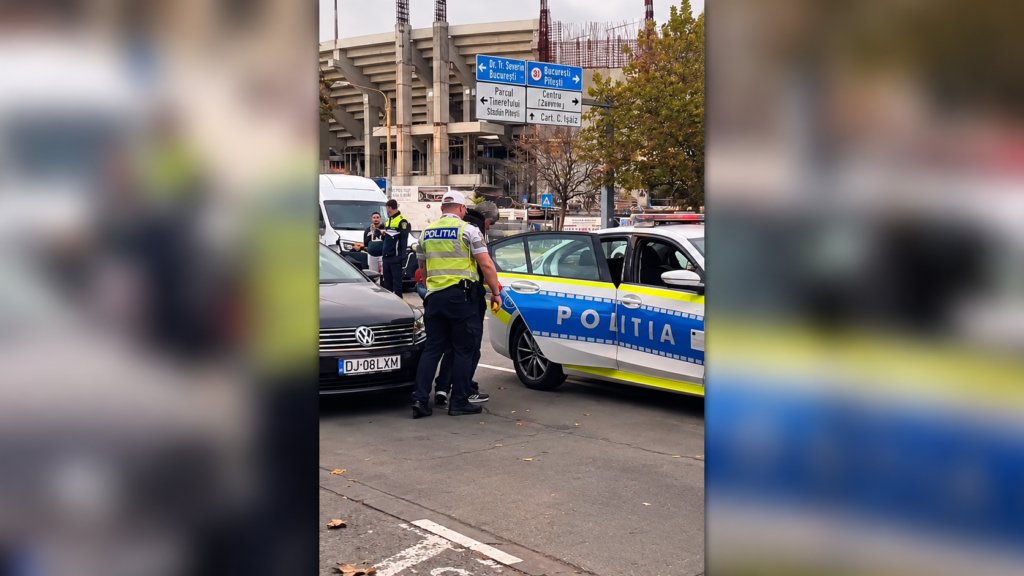 ACCIDENT GRAV ÎN CRAIOVA! O femeie, lovită în plin de o dubă în timp ce traversa cu un copil în cărucior