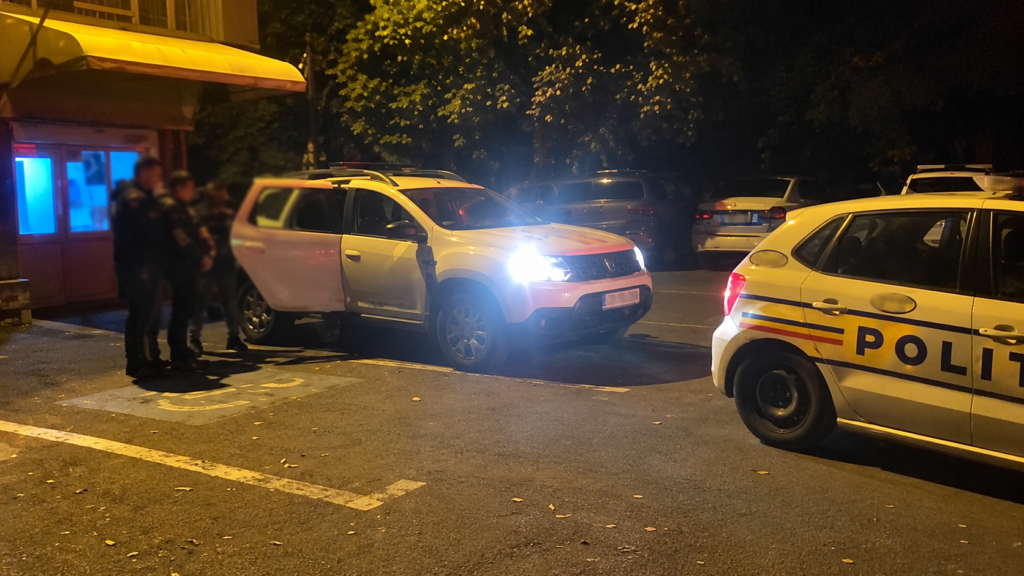 SCANDALOS! Bărbat reținut după ce s-ar fi dezbrăcat în fața unei fetițe de 6 ani, într-un loc de joacă din Craiova